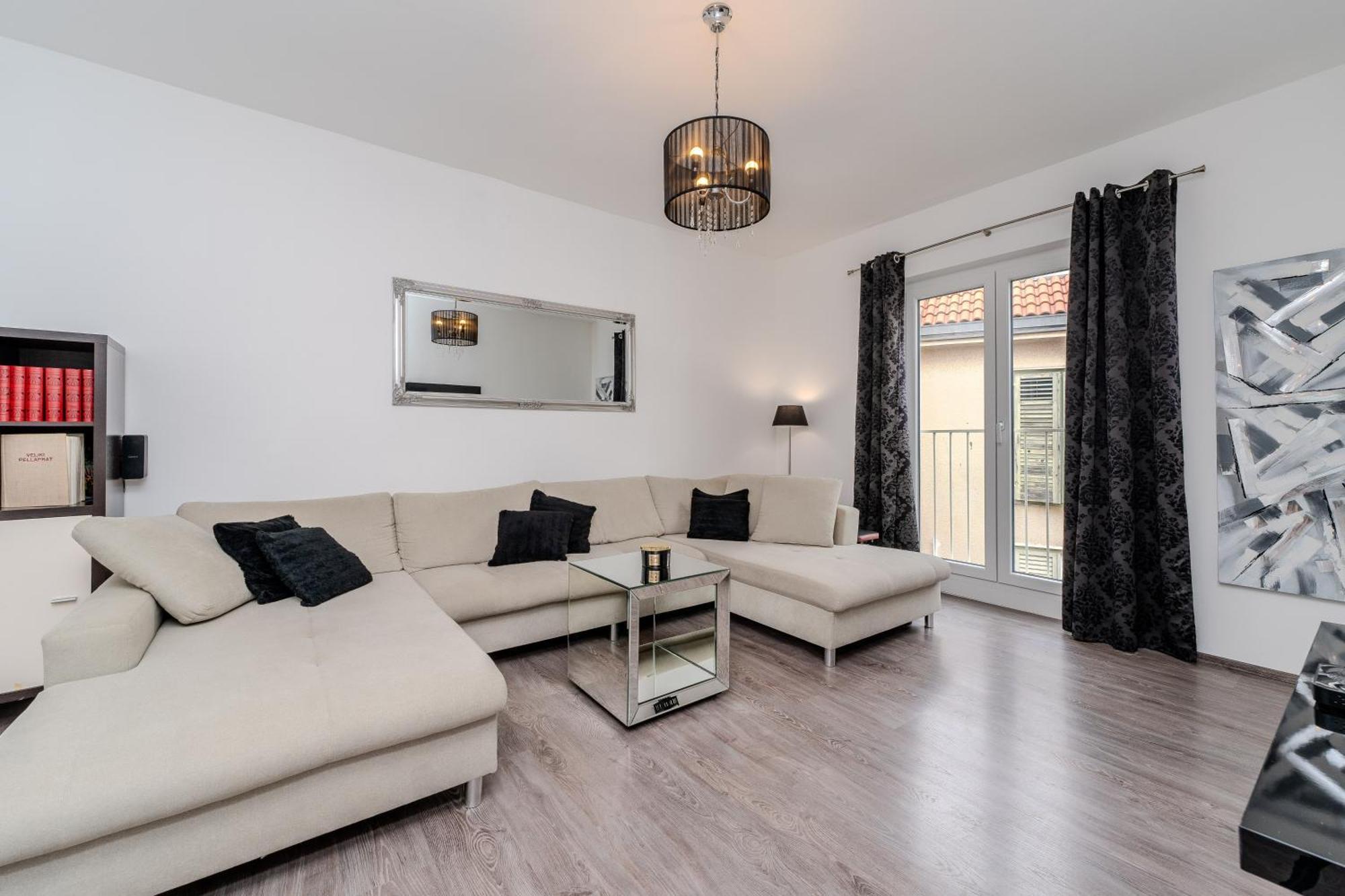 Zadar Center Apartment Verdi,Big & Cosy Екстериор снимка